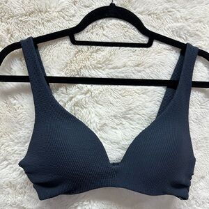 H&M bikini top never worn